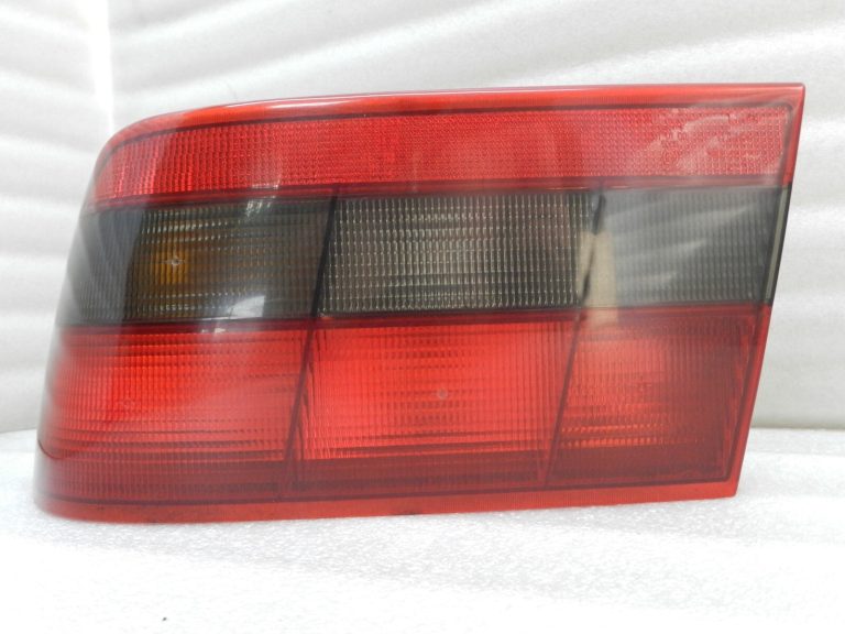 Opel Calibra A Facelift aizmugurējais lukturis kreisais oriģinālais Yorka 90392616