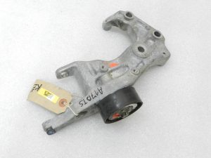 Opel Corsa D 1.7 CDTi A17DTS Oriģinālais ģeneratora kronšteins 98090590, 1204163