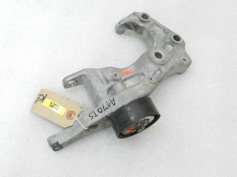 Opel Corsa D 1.7 CDTi A17DTS Oriģinālais ģeneratora kronšteins 98090590, 1204163