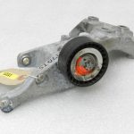 Opel Corsa D 1.7 CDTi A17DTS Oriģinālais ģeneratora kronšteins 98090590, 1204163