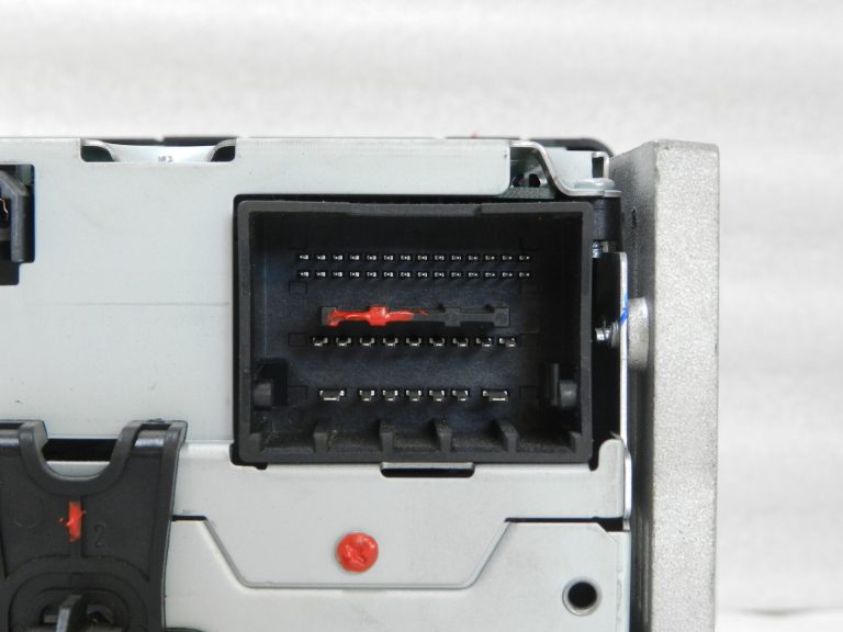 Opel Corsa E Adam auto radio vadības bloks Bluetooth USB AUX CD atskaņotājs 39012675