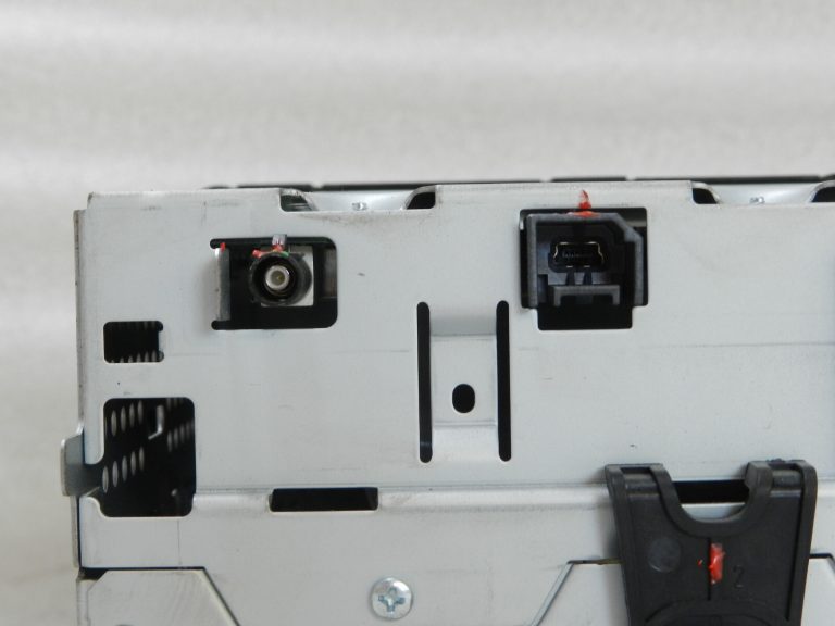 Opel Corsa E Adam auto radio vadības bloks Bluetooth USB AUX CD atskaņotājs 39012675