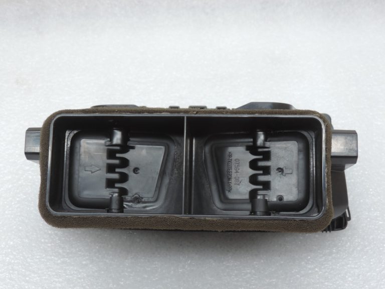 Oriģinālais Opel Meriva B instrumentu paneļa ventilācijas centrs 13299015, 1814017