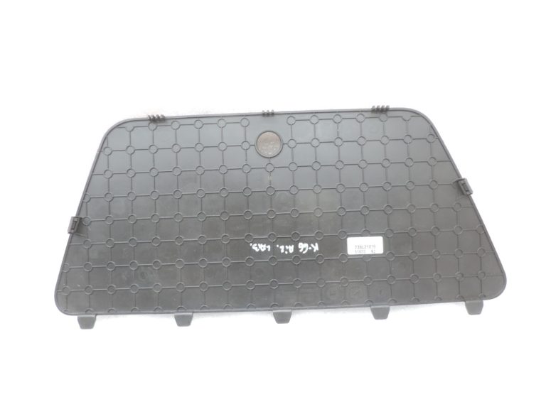 Oriģināls Opel Meriva B bagāžas nodalījuma vāks labajā pusē 13301852, 13265639