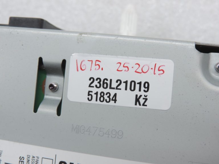 Oriģinālais Opel Meriva B CD300 Radio 20984175, 1780742 ar drošības kodu