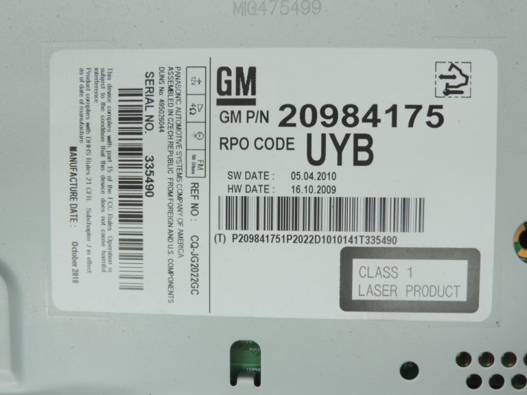 Oriģinālais Opel Meriva B CD300 Radio 20984175, 1780742 ar drošības kodu