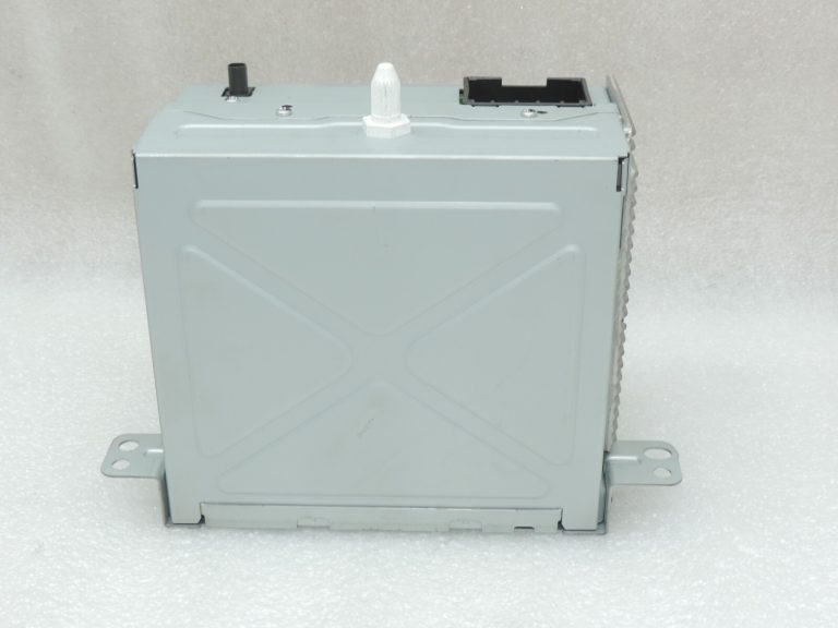 Oriģinālais Opel Meriva B CD300 Radio 20984175, 1780742 ar drošības kodu