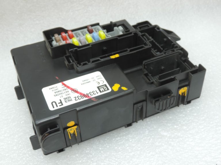 Oriģinālais Opel Meriva B komforta vadības bloks BCM 13349932
