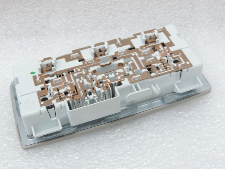 Oriģinālais Opel Meriva B aizmugurējais salona apgaismojums 13285096, 13502458, 13360606