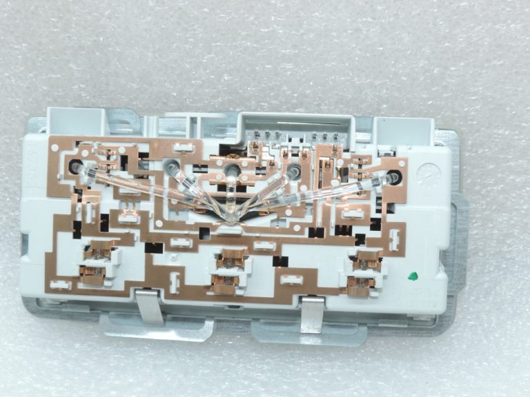 Oriģinālais Opel Meriva B salona apgaismojums priekšējais 13285102, 13500379, 13360605
