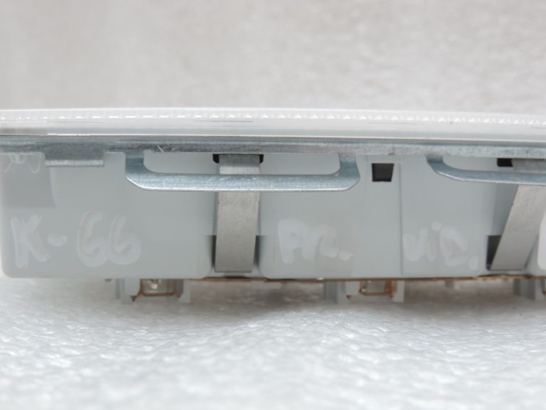 Oriģinālais Opel Meriva B salona apgaismojums priekšējais 13285102, 13500379, 13360605