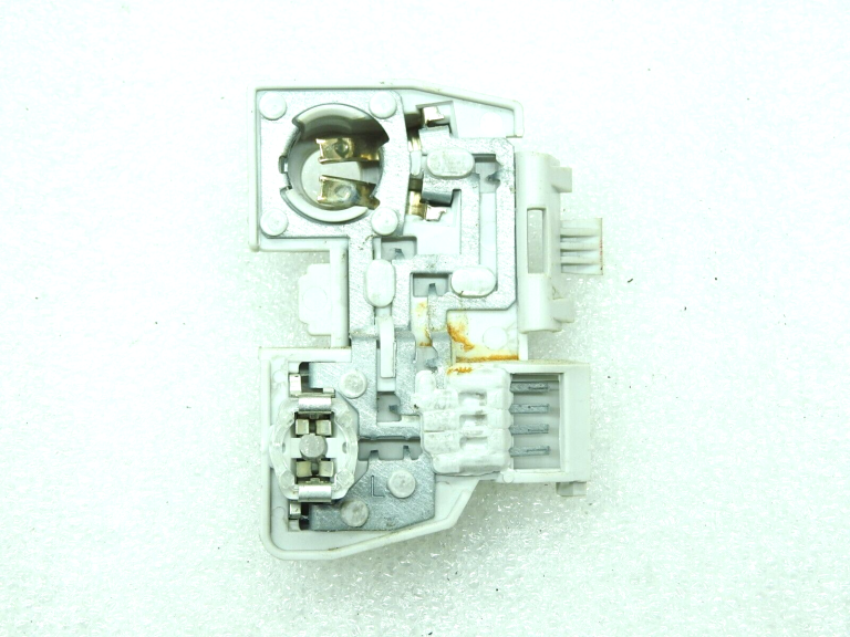 Lukturu turētājs aizmugurējais kreisais iekšējais Opel Meriva B 13307503