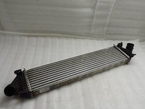 Oriģināls starpdzesētājs VOLVO C30 C70 II S40 II V40, V50 1.6D/2.0D 01.04-