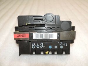 BMW 1 3 X1 sērijas E81 E82 E84 E87 E90 E90 E91 E92 jaudas sadalītāja drošinātājs 6971370