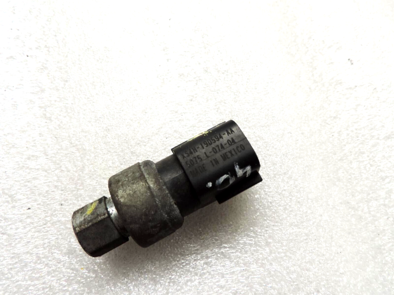 ORIGINĀLS Ford gaisa kondicionēšanas spiediena slēdzis gaisa kondicionēšanas sensors XS4H-19D594-AA