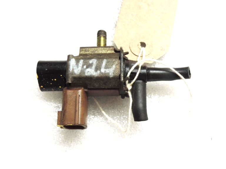 Mazda 6 GG GY MPV Nissan X Trail T30 Vakuuma vārsts K5T46573 K5T46591 Solenoīds
