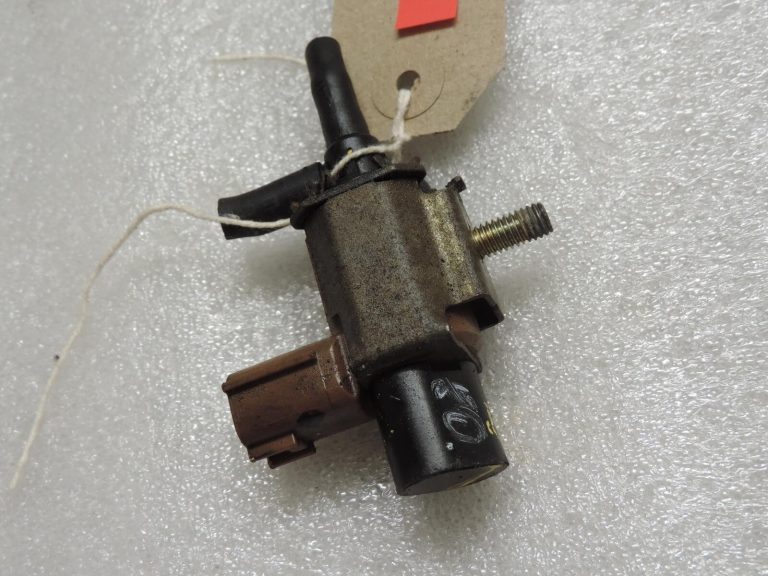 Mazda 6 GG GY MPV Nissan X Trail T30 Vakuuma vārsts K5T46573 K5T46591 Solenoīds