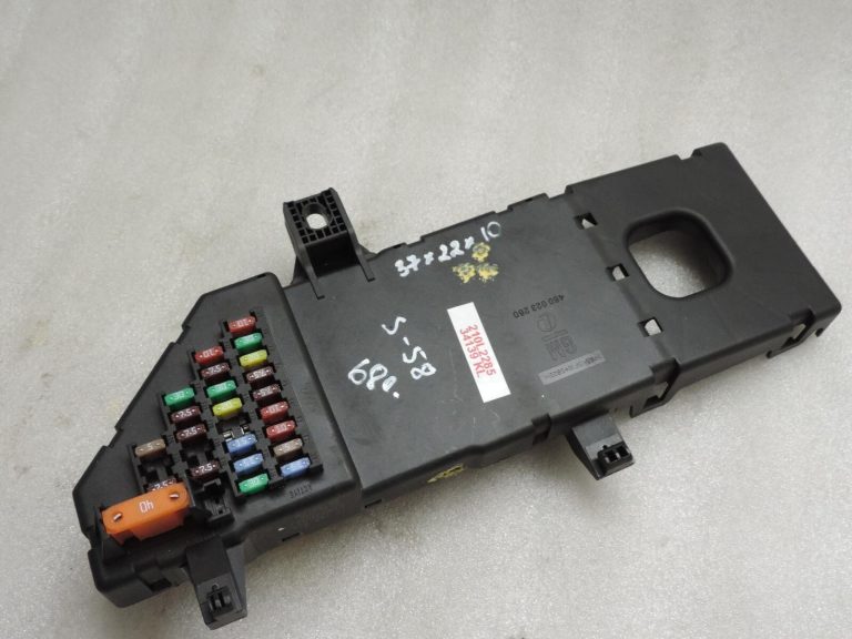 Saab 9-3 vadības bloks 12798346 Distribution Control unit