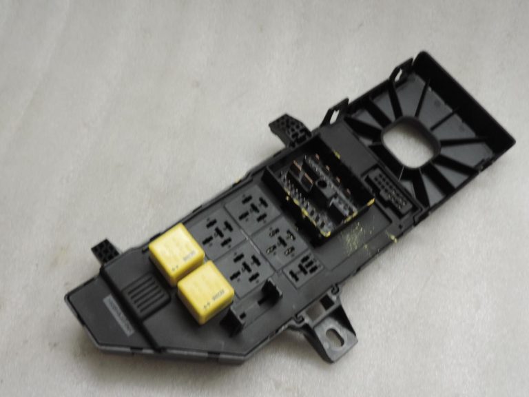 Saab 9-3 vadības bloks 12798346 Distribution Control unit