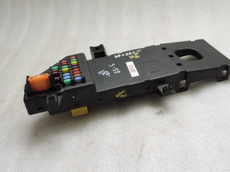 Saab 9-3 vadības bloks 12798346 Distribution Control unit