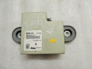 BMW E61 E61 E60 F10 E65 E90 Antenas pastiprinātājs Antena 6935024 BACKUP ANTENNA