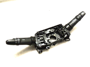 Mitsubishi Outlander III stūres kolonnas slēdzis Combi slēdzis 8617A013 SWITCH