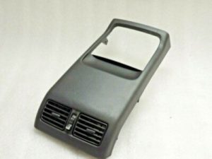 Nissan X-Trail T31 aizmugurējās centrālās konsoles ventilācijas atveres Centrālās konsoles aizmugurējās ventilācijas atveres