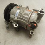 Toyota Yaris III P13 1.3i 1.5i Gaisa kondicioniera kompresors Gaisa kondicioniera kompresors 883100D400
