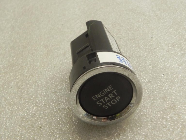 Toyota Yaris III P13 2011-2020 START STOP SITCH 89611-0D030