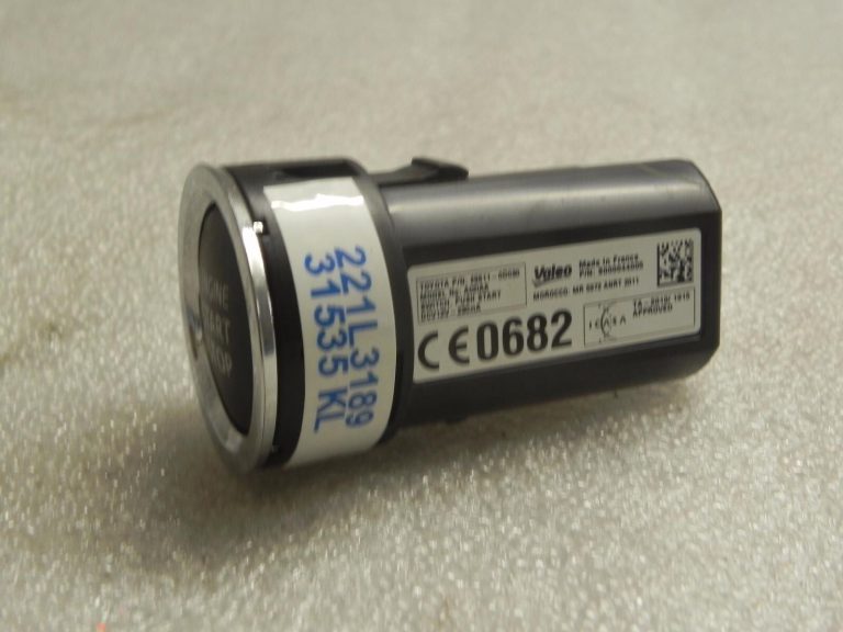 Toyota Yaris III P13 2011-2020 START STOP SITCH 89611-0D030