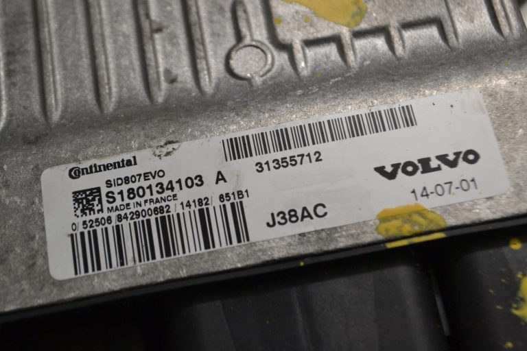 Volvo V40 V70 D4162T Dzinēja vadības bloks Vadības bloks 36000608 31355712