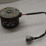 Oriģināls LEXUS RX270 RX350 RX450H Dzesēšanas ventilatora motors labajā pasažieru pusē