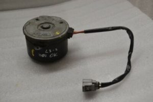 Oriģināls LEXUS RX270 RX350 RX450H Dzesēšanas ventilatora motors labajā pasažieru pusē