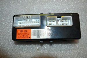 Hyundai SANTA FE 2 CM 952302B230 ICM MODULE 2.2 110 KW 150 PS dīzeļdegvielas relejs