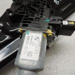 BMW X3 F25 Logu regulatora motors aizmugurējā labajā pusē 7258536 Logu regulators aizmugurējā labajā pusē