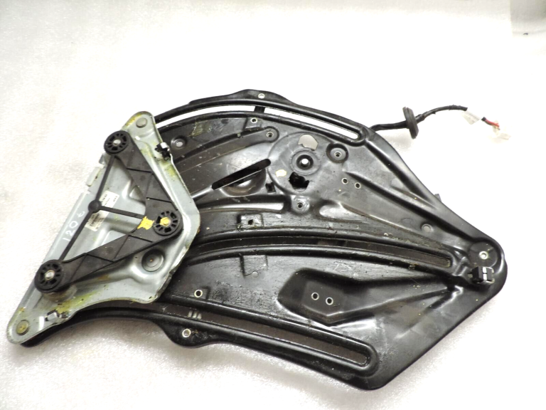 Mercedes A207 W207 C207 E klases kabriolets Aizmugurējais kreisais loga regulators A2076701903