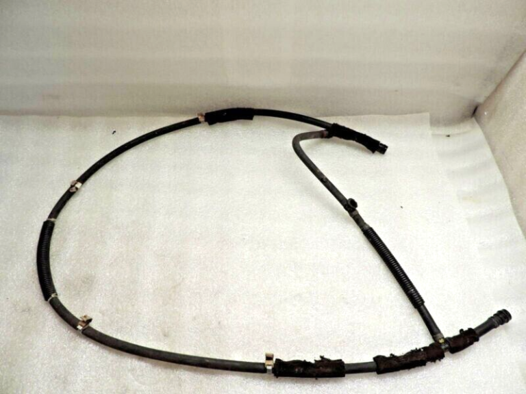Mazda CX7 2007 Priekšējo lukturu mazgāšanas sprauslu vadu instalācija Priekšējo lukturu mazgāšanas caurules