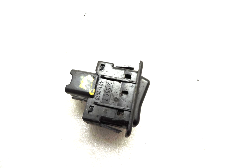 Mazda CX-7 2006-2012 Sēdekļu apsildes slēdzis Sēdekļu apsildes slēdzis