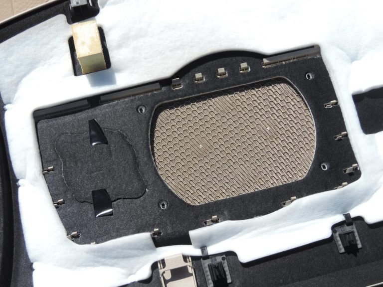 Audi A6 C7 4G Sedans Aizmugurējais bagāžas nodalījuma plaukts Atlas bēšs 4G5863411T JN2