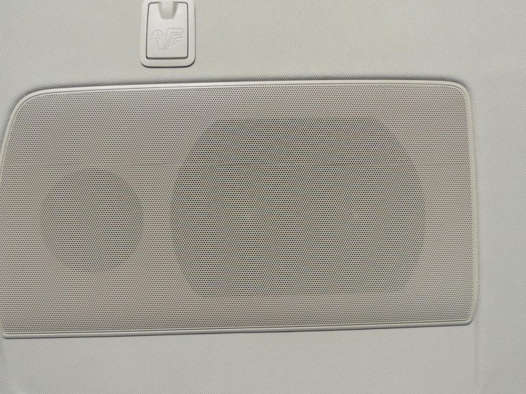 Audi A6 C7 4G Sedans Aizmugurējais bagāžas nodalījuma plaukts Atlas bēšs 4G5863411T JN2