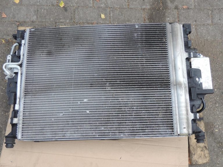 Oriģināls VOLVO radiatora komplekts ūdens dzesētājs eļļas dzesētājs gaisa kondicionētājs kondensatora radiatora ventilators