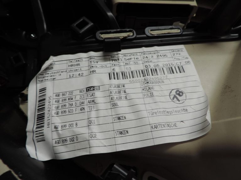 Audi A6 4G C7 Aizmugurējais labās puses durvju panelis 4G0867306 Aizmugurējais labās puses durvju panelis