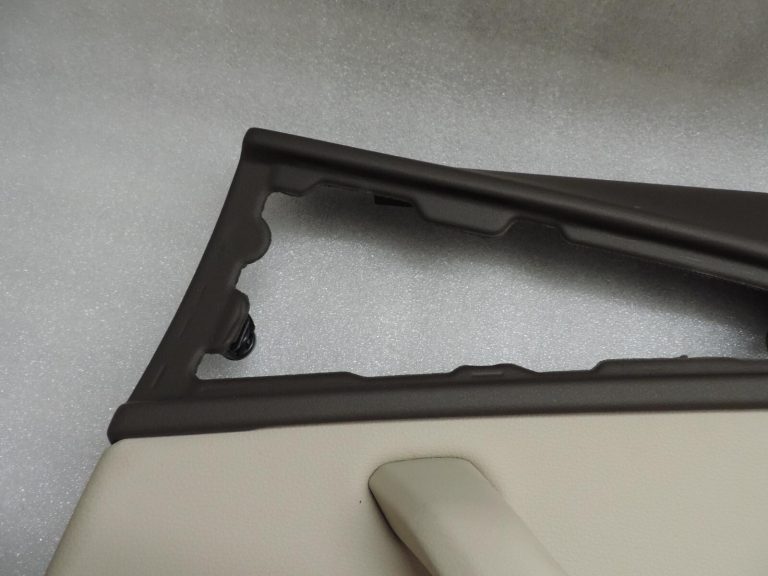Audi A6 4G C7 Aizmugurējais labās puses durvju panelis 4G0867306 Aizmugurējais labās puses durvju panelis