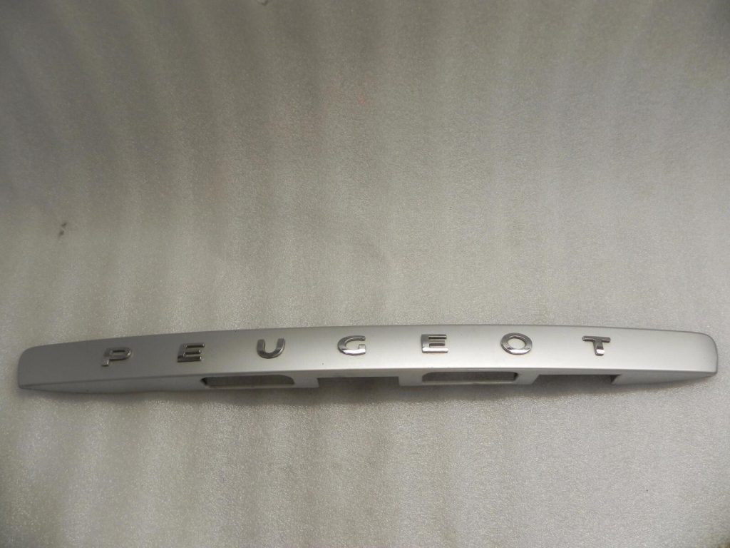 Peugeot 308 SW Aizmugurējo durvju rokturis ar mikroslēdzeni 8742T4