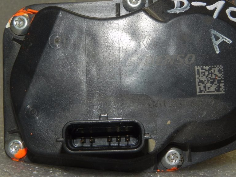 AS NEW ! 8Tkm Original 1.5 dCi EGR VALVE priekš Renault Dacia Nissan Mercedes