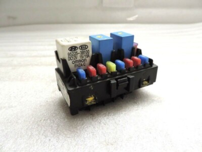 Hyundai i30 drošinātāju kārbas vadības bloks 91951-0Q000 FUSE BOX