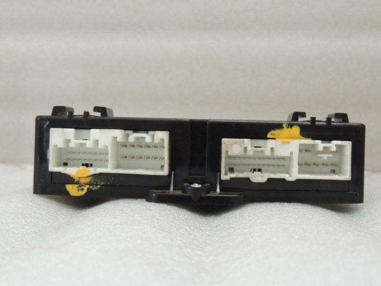 Mazda 5 2.0CDTi Vadības bloks BCM CE2967560A Vadības bloks BCM J