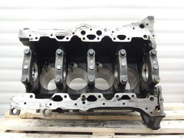 Hyundai IX35 2.0CRDi 4WD motora bloks D4HA motora bloks 211002F050