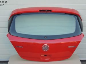 Opel Corsa D 5 durvju hečbeks aizmugurējā bagāžnieka vāks 547 / 79U magma sarkans
