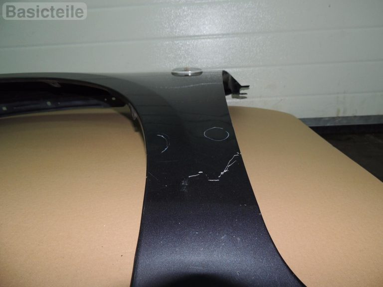 Mazda 3 BK priekšējais kreisais spārns 28B kreisais spārns kreisā krāsā